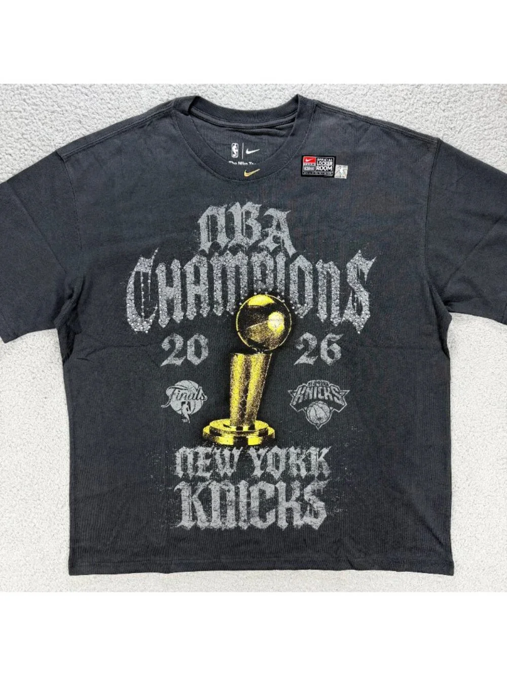New York Knicks T Shirt Mens XXL NBA Champions Locker Room On Court Crystal Nike